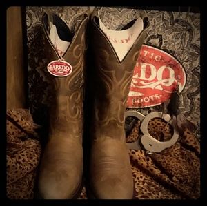 BNWT Cowgirl boots